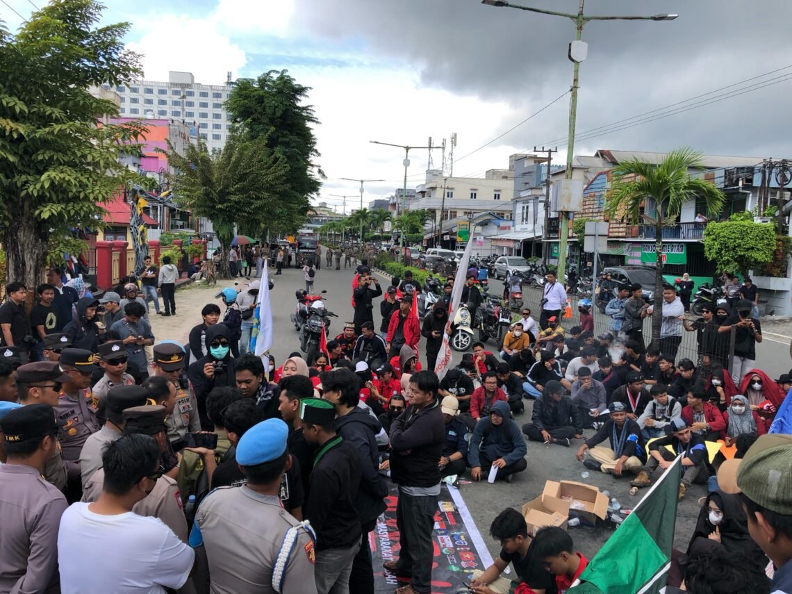 Didemo Ratusan Orang, Kapolres Janji Selesaikan Kasus Mandek dalam 3 Bulan