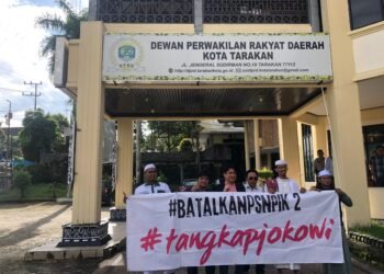 Tangkap dan Adili Jokowi Juga Menggema di Tarakan