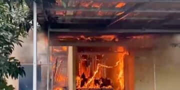 Kebakaran di Kompleks Bandara: Bagaimana Api Bisa Muncul dari Rumah tanpa Penghuni?