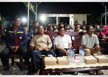 Bupati Membuka Resmi Kegiatan Keramaian Rakyat di Kelurahan Selisun