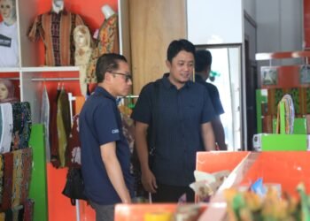 Kemper Ajak Anggota DPD Berbelanja Oleh-oleh Tarakan