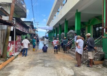 Kolaborasi Warga dan Herman DPD, Jalan Rusak di Selumit Pantai Kini Diperbaiki